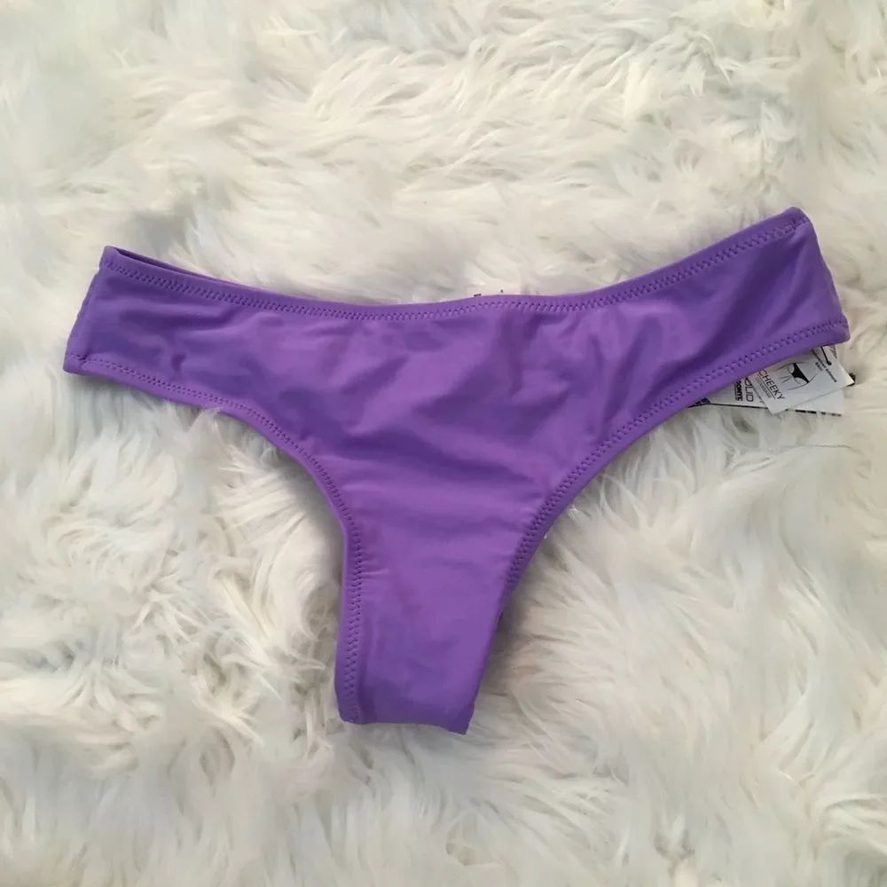 NEW Volcom Women’s Simply Solid Cheeky Purple Swimsuit Bottoms Size XS - Picture 2 of 13